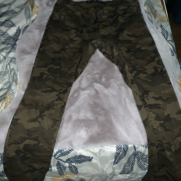 Boys zoo York pants - Picture 2 of 2